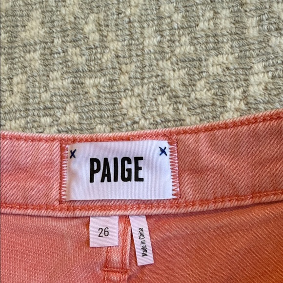 Paige Emmitt Pink Frayed Hem Women Shorts, size 26 - Picture 2 of 6